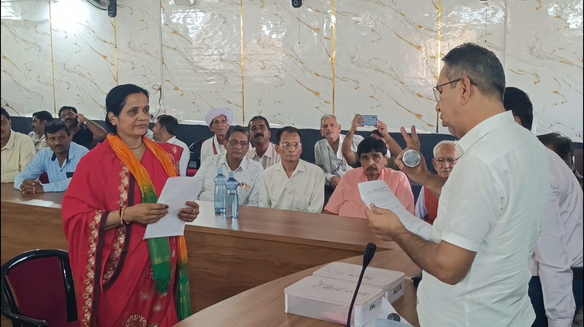 आशा पाटीदार बनी नगर पालिका अध्यक्ष भारत आदिवासी पार्टी ने नहीं किया मतदान