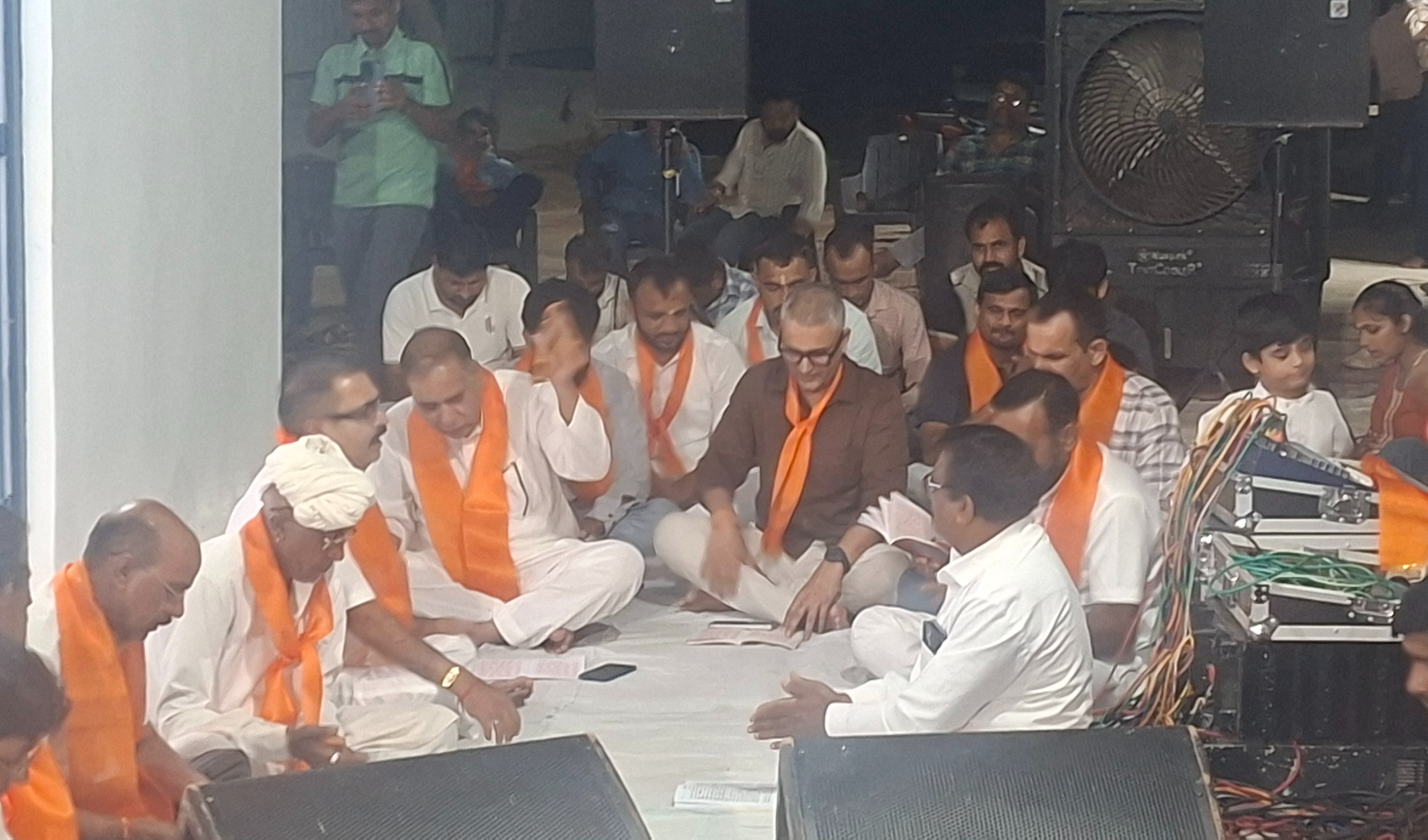 हम तो आए शरण में तुम्हारी लाज रखना गजानन हमारी