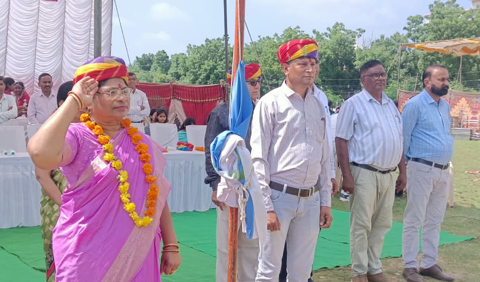 70वीं जिला स्तरीय खेलकूद प्रतियोगिता का आगाज, विभिन्न खेलों में खिलाड़ियों ने दिखाया उत्साह